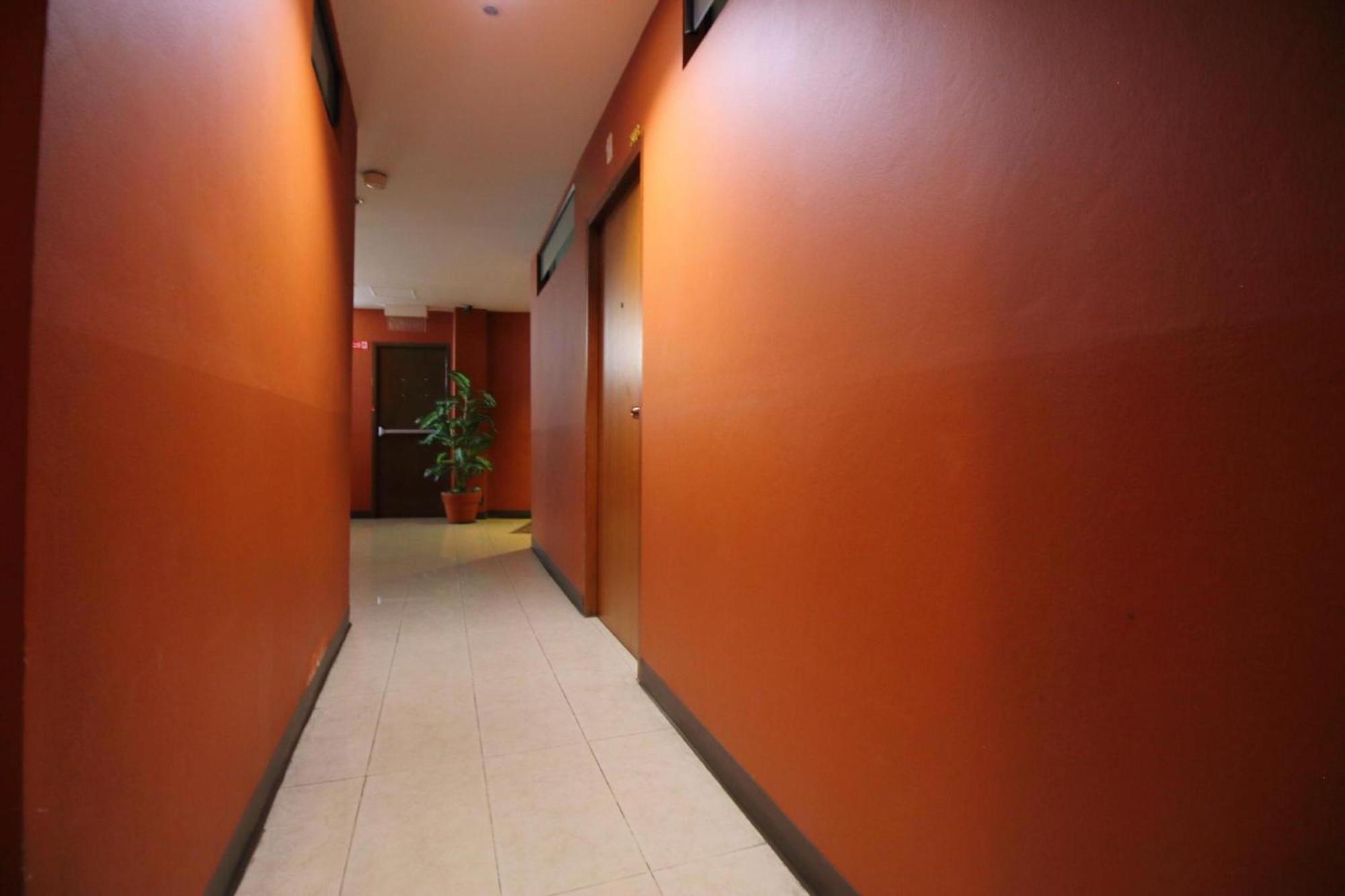 Super Oyo 484 Pannee Residence Khaosan Sha Plus Bangkok Exterior photo